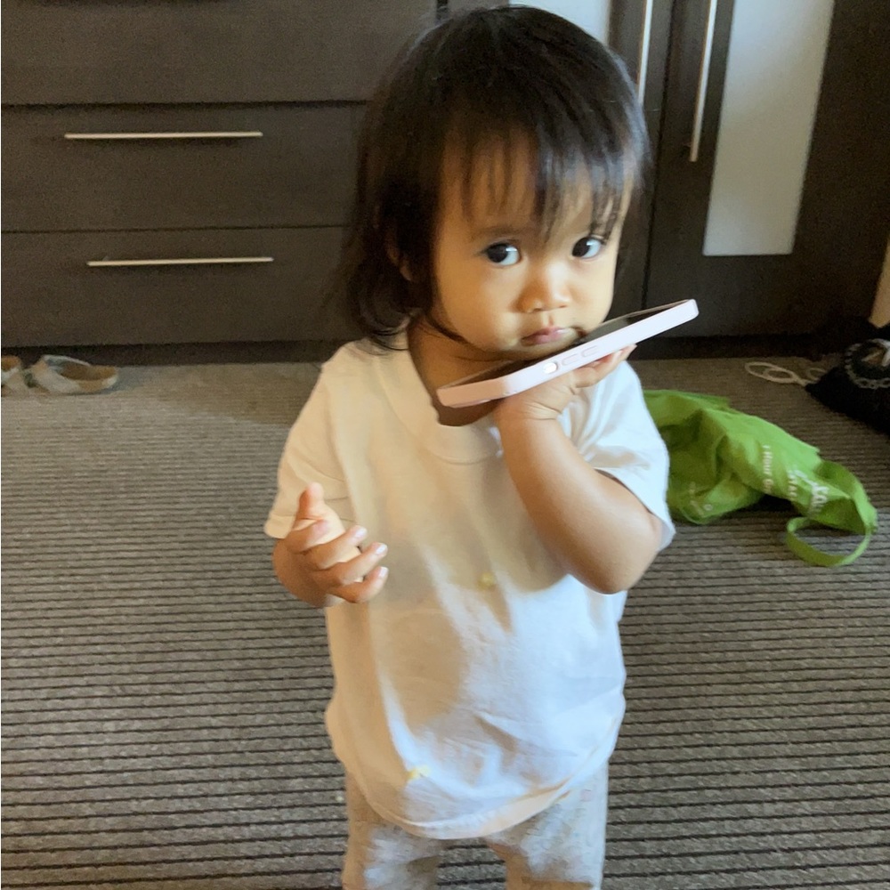 Meet your Posher, Ava